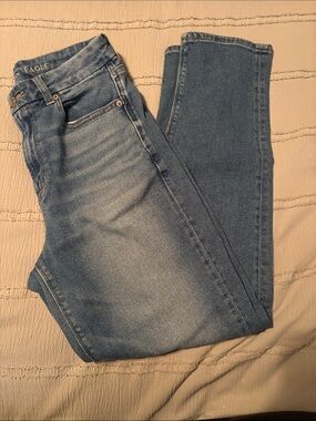 American Eagle Outfitters Curvy Mom Jeans